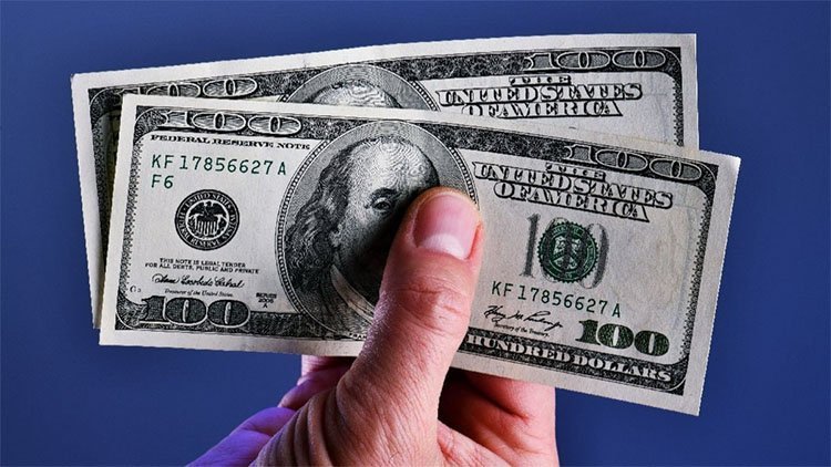 Türkiye: Dolar, haftaya yine rekorla başladı