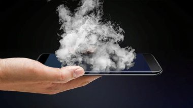 Isınan cep telefonları tarih olacak!