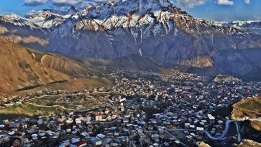 Evrensel değerler bilince çıkarılacak ve bilinçte yuvalanmış yanlış değerler ve yanlış ezberler kovulacaktır 
