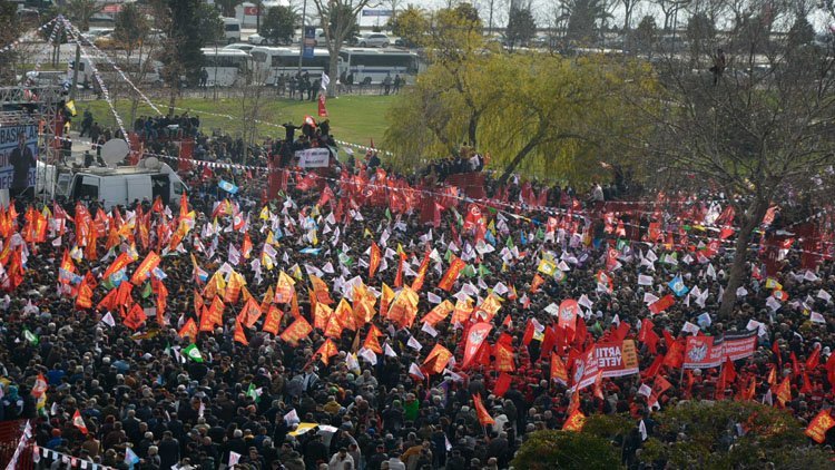 Kürtler Adına Kürdün Aklıyla Oynanmaz!