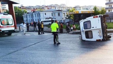 Tarım işçilerini taşıyan minibüs devrildi: 9 yaralı