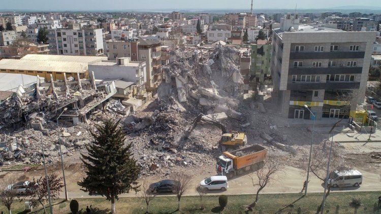 Adıyaman’da yıkılan binalara ilişkin 49 kişi tutuklandı