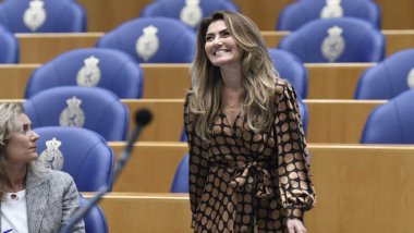 Hükümetin düştüğü Hollanda'da Kürt siyasetçi Dilan Yeşilgöz başbakanlık için adaylığını duyurdu