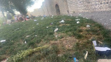 Radikal Demokrasi İhraç Eden Kürde Demokrasi Yok mu!