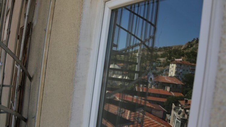 Ankara'da HDP ilçe binasına silahlı saldırı