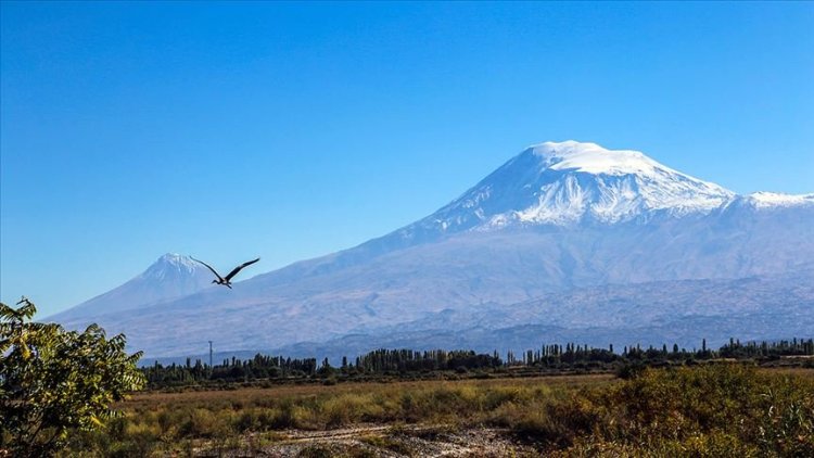 Ağrı Dağı'nda buzullar eriyor: Uzmanlardan kritik uyarı