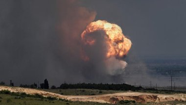 Kırım'da mühimmat deposuna İHA saldırısı