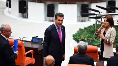 Sarıgül'e Meclis'te yumruklu saldırı