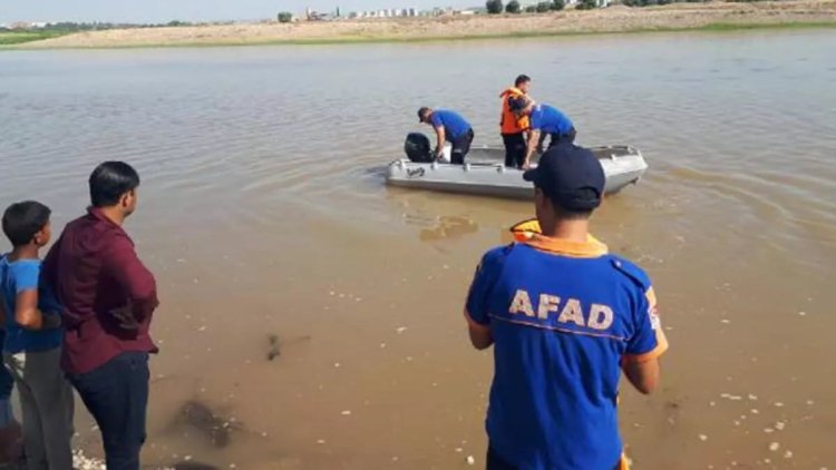 Serinlemek için Dicle Nehri'ne giren çocuk boğuldu