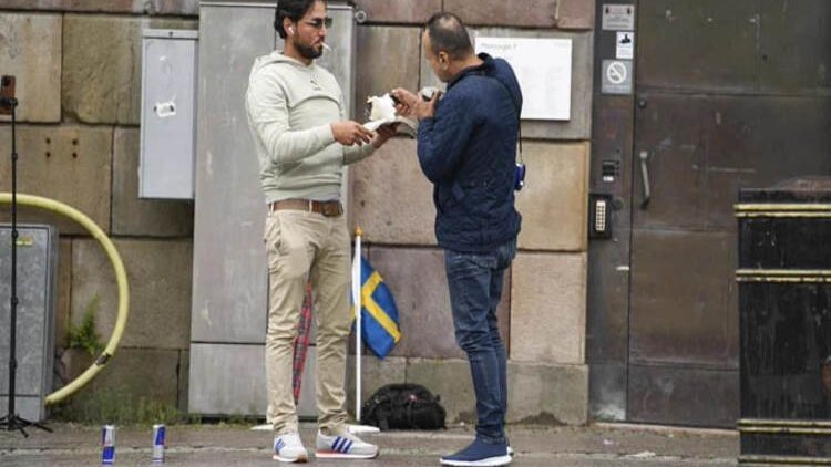 İsveç: Iraklı Momika'dan yeni Kuran yakma eylemi