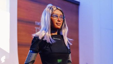 Dünyada bir ilk: Yapay zeka robotu CEO oldu