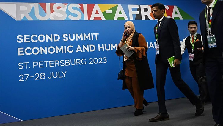 Putin ve Afrikalı liderlerden ortak bildiri: Ukrayna'da barışa giden yolu açmak için diyalog sürecek