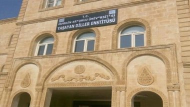 Artuklu Üniversitesi Kürtçe 128 doktora ve yüksek lisans öğrencisi alıyor