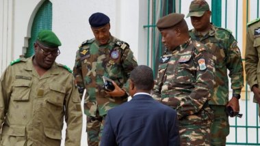 Nijer'de cunta, askeri müdahaleye karşı hava sahasını kapattı