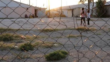 Van'da 70 depremzede aile 12 yıldır prefabrik evlerde yaşıyor