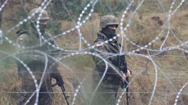 Belarus-Polonya sınırında gerilim büyüyor: Varşova ek asker göndermeye başladı