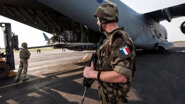 Fransa'nın Irak'ta operasyonda görevli 1 askeri hayatını kaybetti, 4 askeri yaralandı