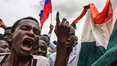 Eski Fransız sömürgelerinde askeri müdahaleler neden yaygınlaştı?