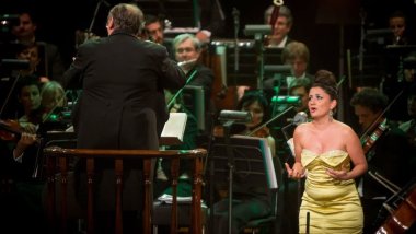 Kürt soprano Pervin Çakar 7 Ekim’de Diyarbakır’da