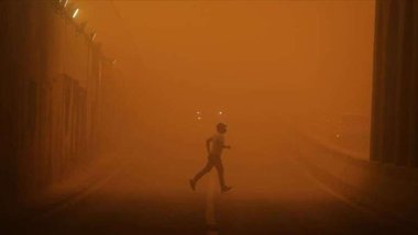 İran'da kum fırtınası nedeniyle devlet kurumları tatil edildi