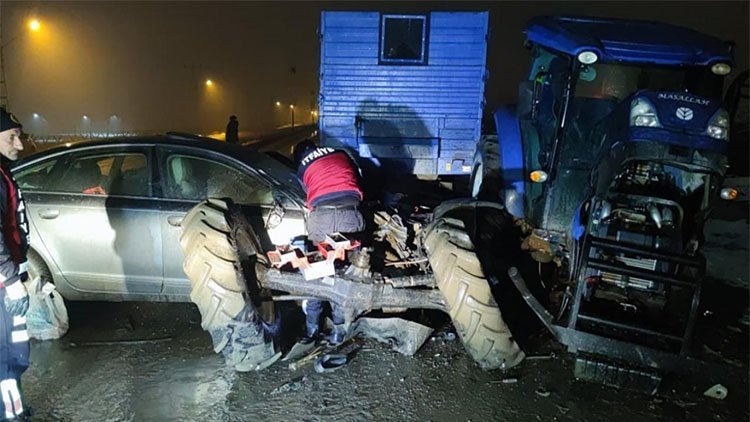 Ağrı'da trafik kazası: Ölü ve yaralılar var