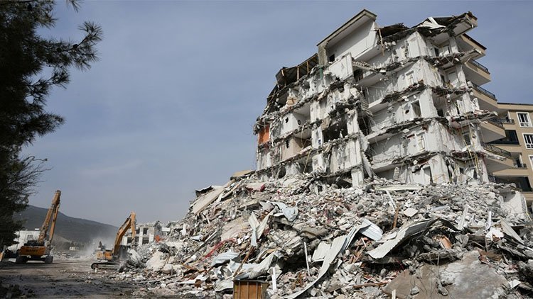 YÖK'ten deprem bölgesi için yeni karar: Uzaktan eğitim yapılabilecek