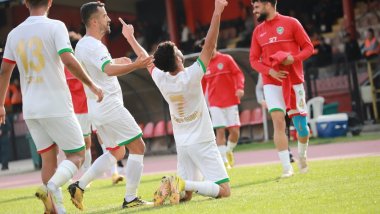 Amedspor Uşakspor'u 4-0 yenerek puanını 16'ya çıkardı