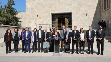 Yeşil Sol Partili Beştaş: Filistin’e zeytin dalı, Suriye’de saldırı