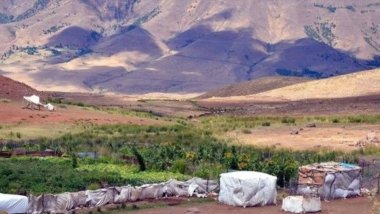 Diyarbakır-Muş arasındaki köyde 13 yıldır ne elektrik var ne yol