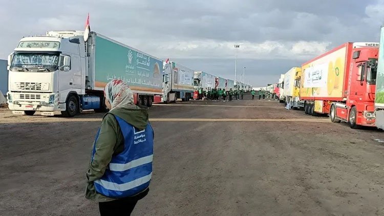 İsrail duyurdu: Mısır üzerinden Gazze'ye yardımlar yakında başlayacak