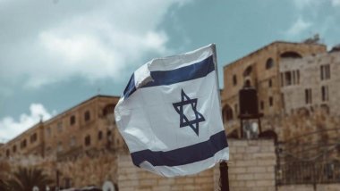 İsrail, Orta Doğu'daki bazı büyükelçilikleri boşalttı