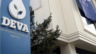 DEVA'da istifa depremi