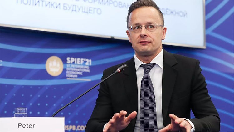 Macaristan: İsveç’in NATO üyeliğini onaylama konusunda Türkiye’ye bakmıyoruz