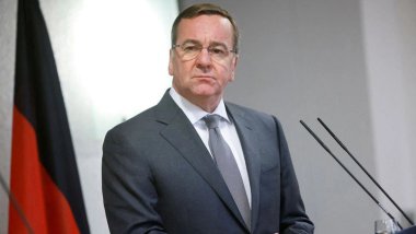 Almanya Savunma Bakanı: Avrupa’da savaşa hazırlıklı olmalıyız