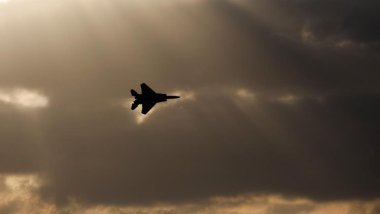 İsrail, Suriye ve Lübnan'ı vurdu