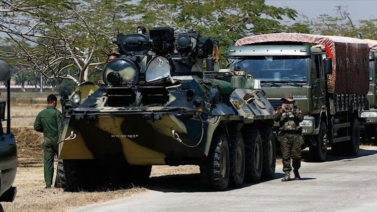 Myanmar’da iç savaş: Onlarca asker Hindistan’a kaçtı