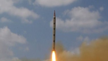 Yemen'deki Husiler İsrail'e balistik füze fırlattıklarını açıkladı