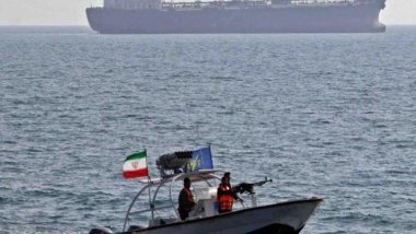 İran, Basra Körfezi'nde 2 tankere el koydu