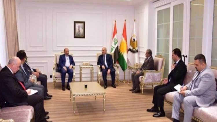Maliye Bakanı Cenab: Siyasi sorunlar çözülürse maaş sorunu da çözülür
