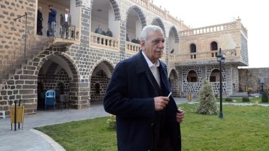 Kürtler ikiye bölündü: Ahmet Türk aday olsun mu?