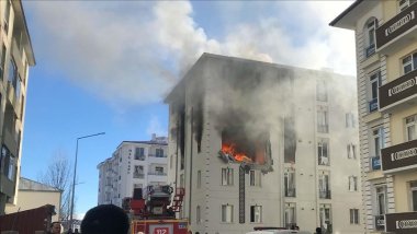 Kars'ta bir binada patlama: 3 yaralı