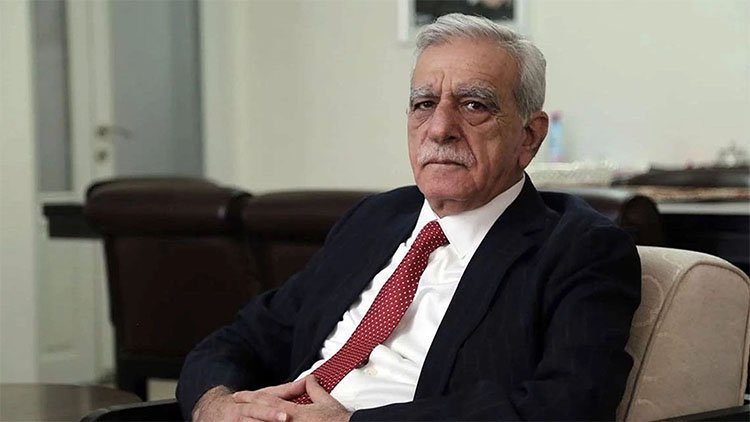 Ahmet Türk Mardin Büyükşehir Belediyesi için adaylık başvurusu yaptı