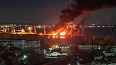 Ukrayna, Kırım'da Rus çıkarma gemisini vurdu