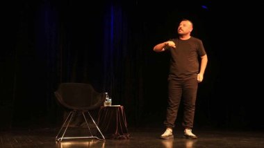 Kürtçe stand up zirveye demir attı