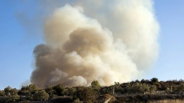 İsrail, Lübnan'ın güneyinde Hizbullah'a ait hedefleri vurdu
