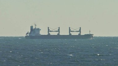 Husiler'den ABD'ye ait ticari tankere balistik füze saldırısı