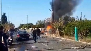 İsrail Lübnan’da seyir halindeki bir aracı vurdu