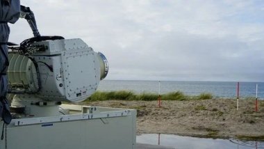 İngiltere yeni lazer silahı DragonFire'ı test etti
