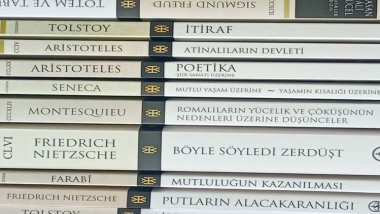 Tehales'in Felsefesi mi, Sokrates'in Mistisizmi mi Bilimsel?