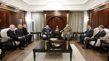 Başkan Barzani, İran saldırısında hayatını kaybeden Peşraw Dizayi’nin yakınları ile görüştü